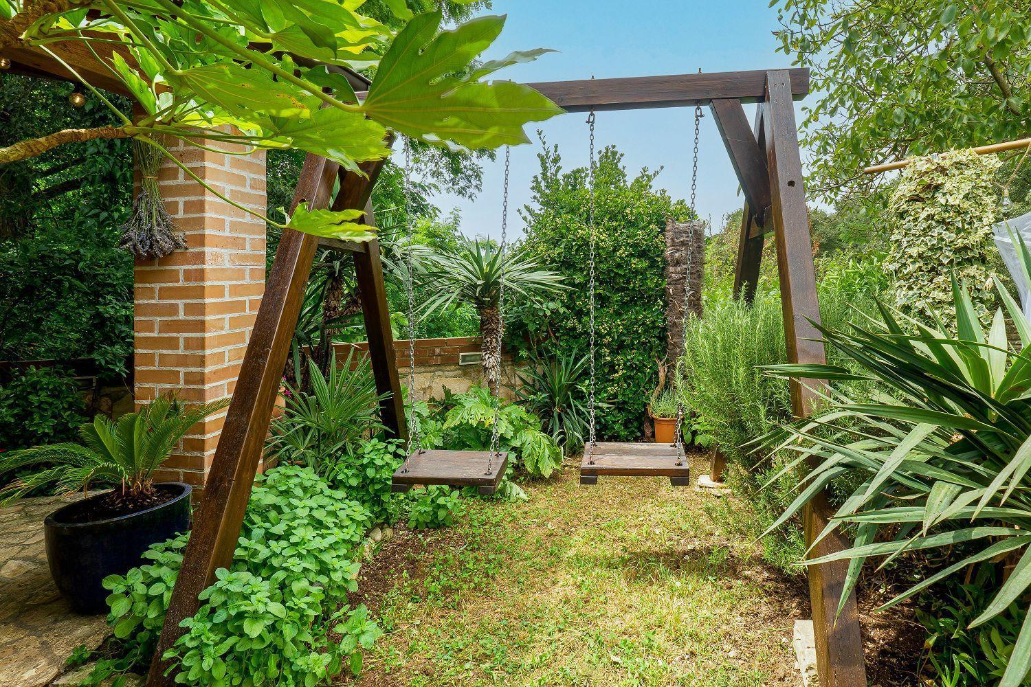 Traditionelle Steinfinca Mit Spielbereich, Babybett, Waschmaschine, Liegen Barban Exterior photo
