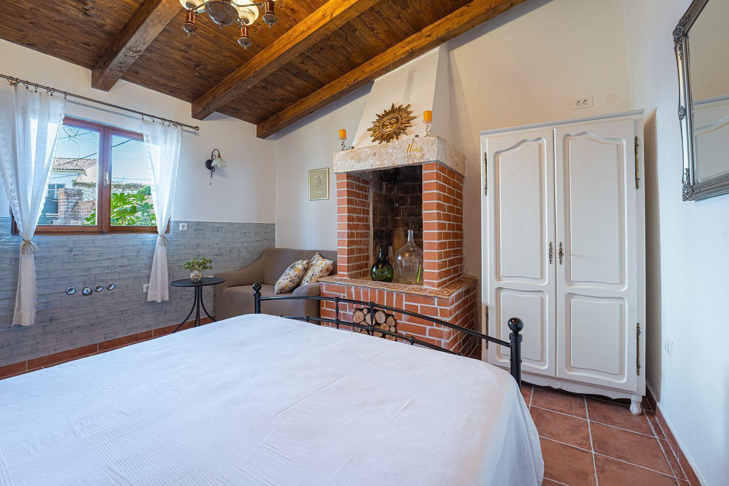 Traditionelle Steinfinca Mit Spielbereich, Babybett, Waschmaschine, Liegen Barban Exterior photo