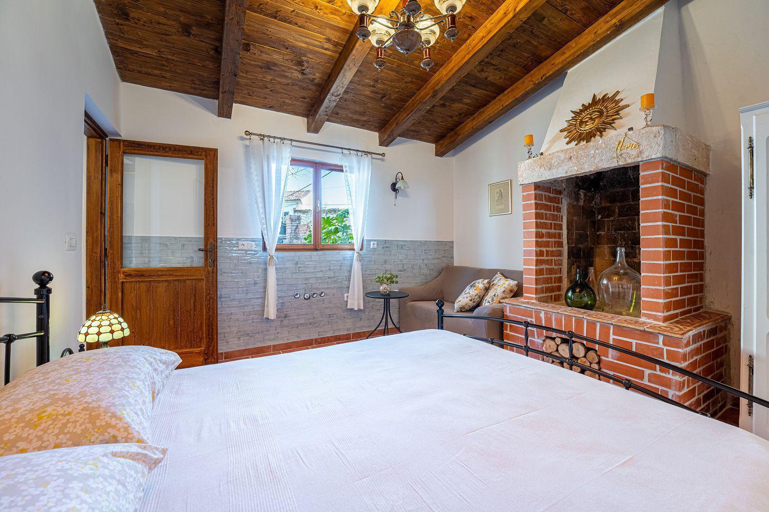 Traditionelle Steinfinca Mit Spielbereich, Babybett, Waschmaschine, Liegen Barban Exterior photo