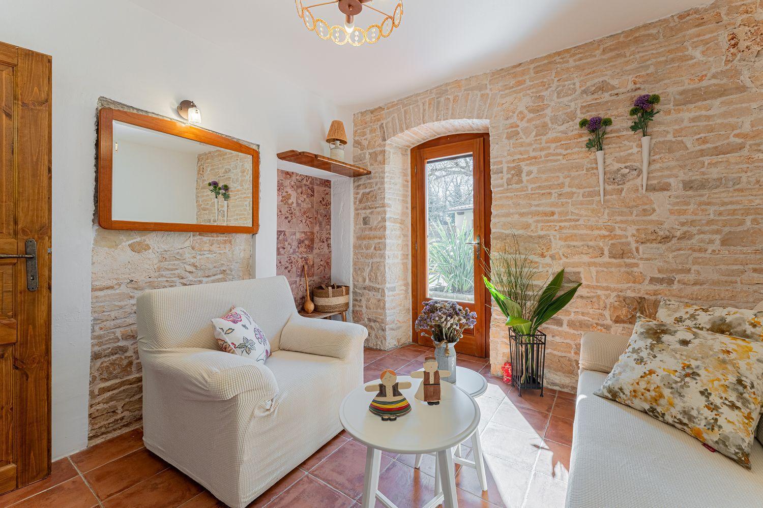 Traditionelle Steinfinca Mit Spielbereich, Babybett, Waschmaschine, Liegen Barban Exterior photo