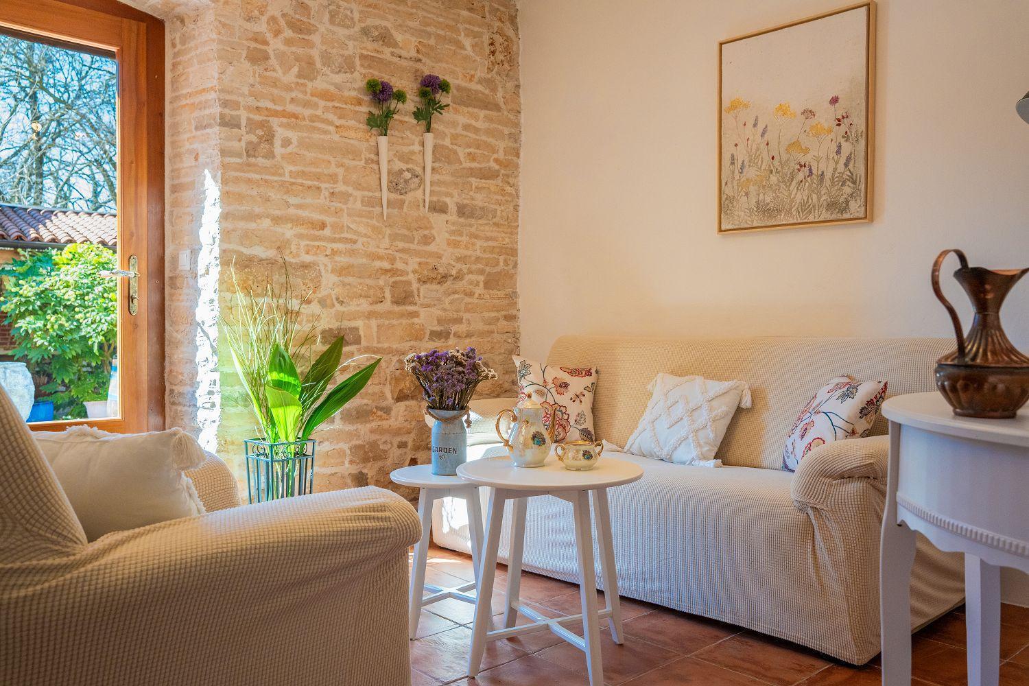 Traditionelle Steinfinca Mit Spielbereich, Babybett, Waschmaschine, Liegen Barban Exterior photo