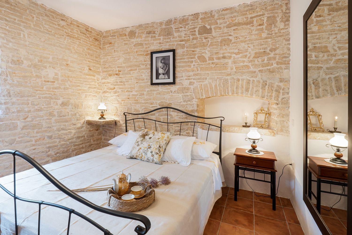 Traditionelle Steinfinca Mit Spielbereich, Babybett, Waschmaschine, Liegen Barban Exterior photo
